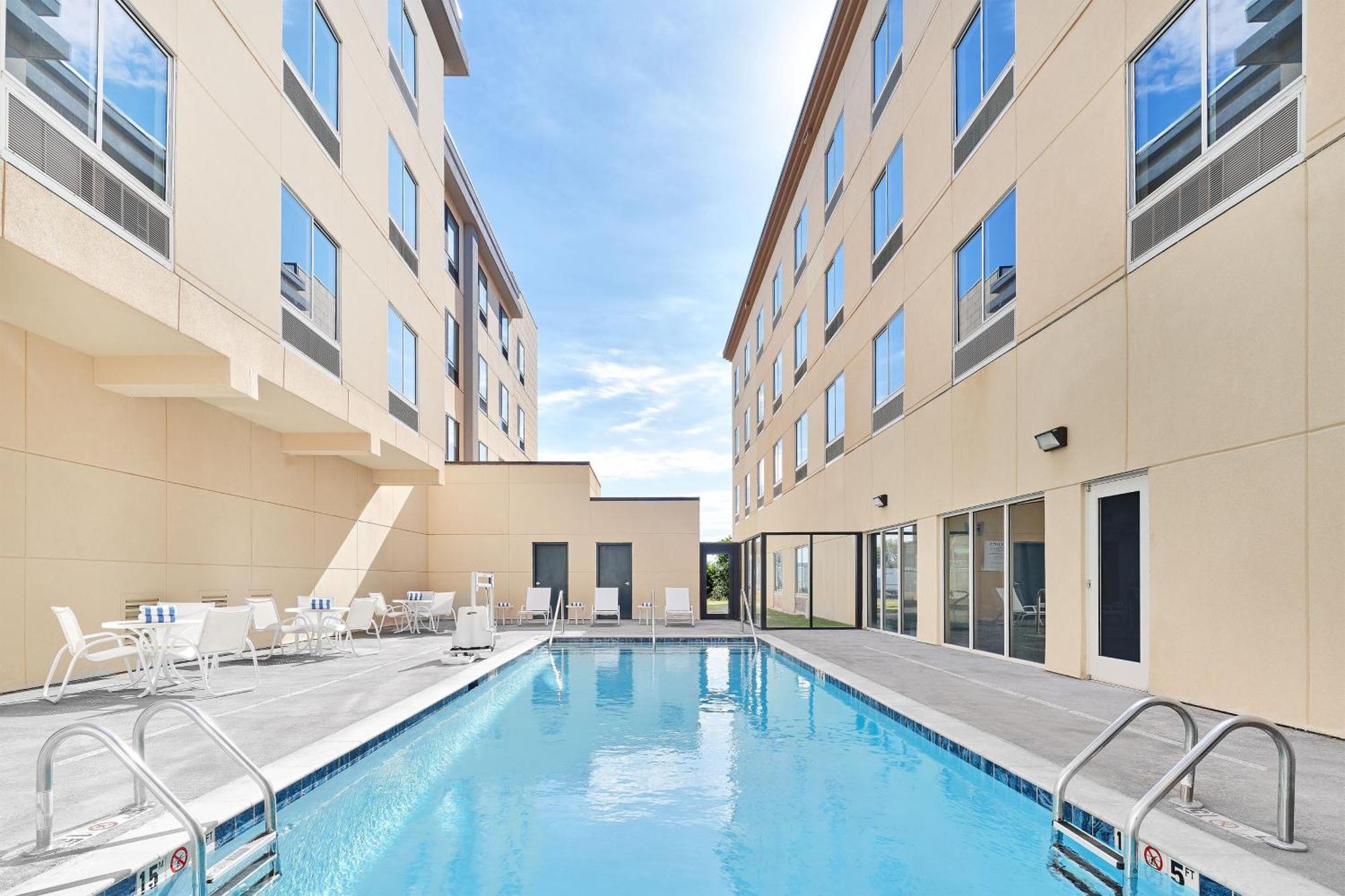 Four Points By Sheraton Oklahoma City Airport Exterior photo